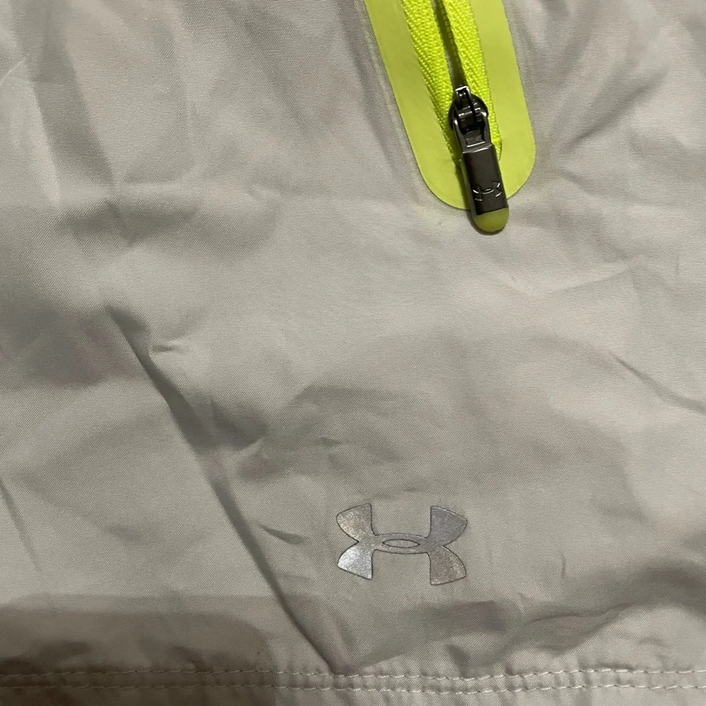 Running jacket - Picture 2 of 5